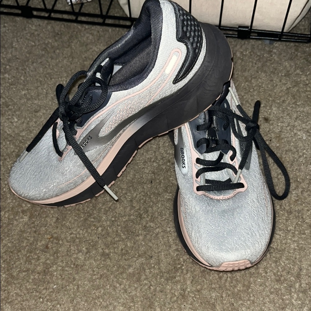 Brooks Gray and Pink Athletic Shoes with Cushioned Midsole